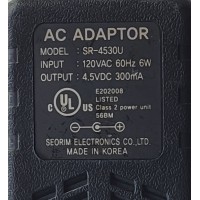 ADAPTADOR AC / NUMERO DE PARTE SR-4530U / INPUT: 120 VAC 60HZ 6W / OUTPUT: 4.5 VDC 300mA	